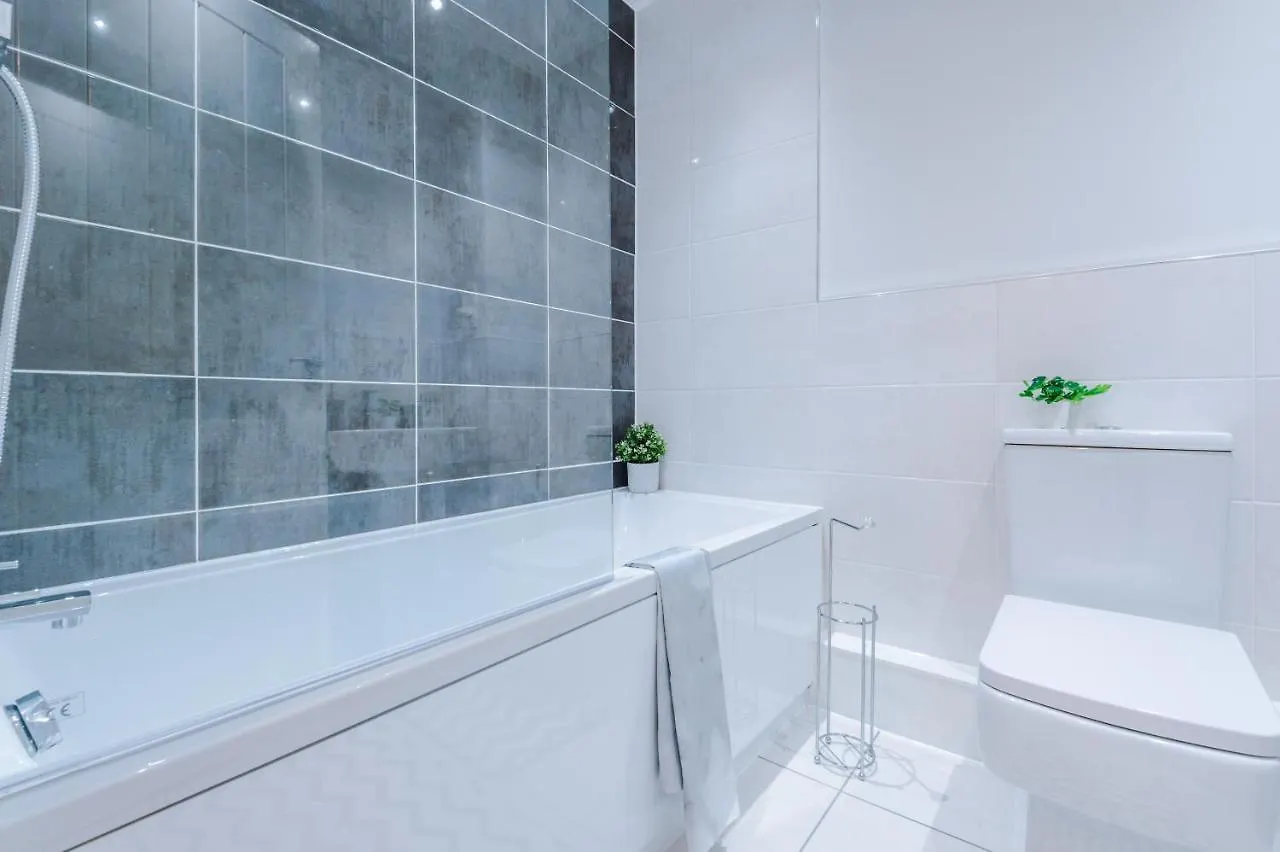 ✰Onpoint - Modern 2 Bed Apartment Close To Centre✰ Leeds   Leeds (West Yorkshire)